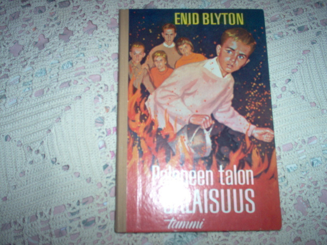 Enid Blyton: Palaneen talon salaisuus
