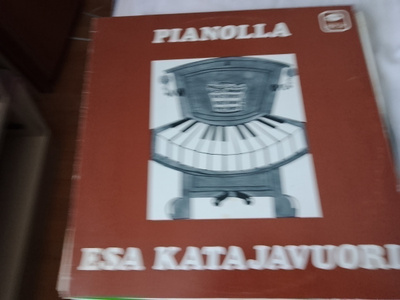 Esa Katajavuori - Pianolla
