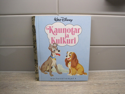 KULTAISET KIRJAT no 9, DISNEY KAUNOTAR JA KULKURI