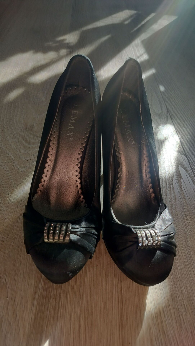 Upeat satiinikorkkarit 12,5 cm, koko 37