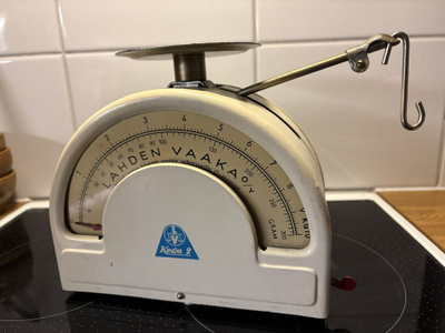 Kotimainen keittiövaaka
