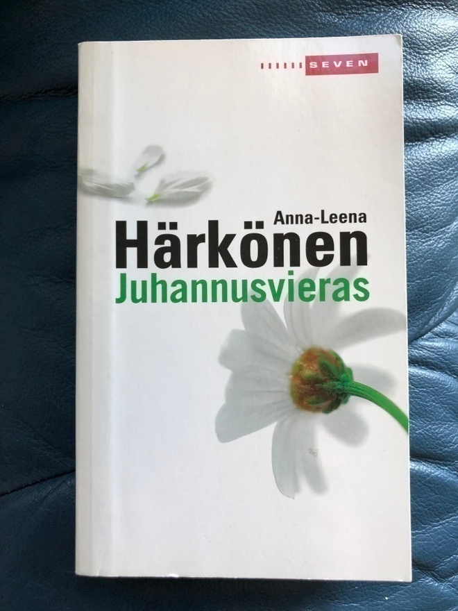 Anna-Leena Härkönen: Juhannusvieras (pokkari)