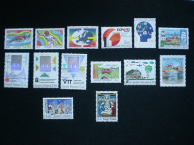 Postituore erä vuoden 1992 postimerkkejä **