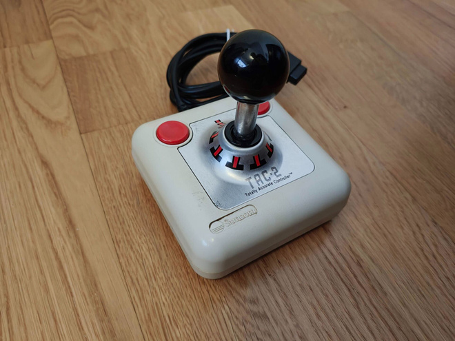 TAC-2 joystick mm. Commodore 64/Amiga