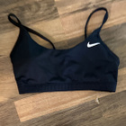 Nike sporttitoppi koko S toppauksilla - pikkukuva 2