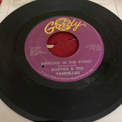 MARTHA & THE VANDELLAS: Dancing In The Street * There He I…