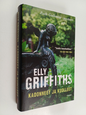 Elly Griffiths : Kadonneet ja kuolleet