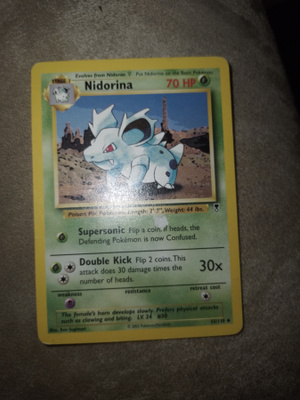 Nidorina 55/110 Legendary Collection card