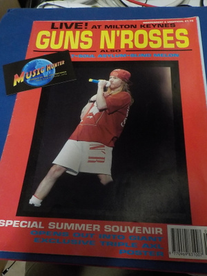 GUNS N' ROSES LEHTI / JULISTE