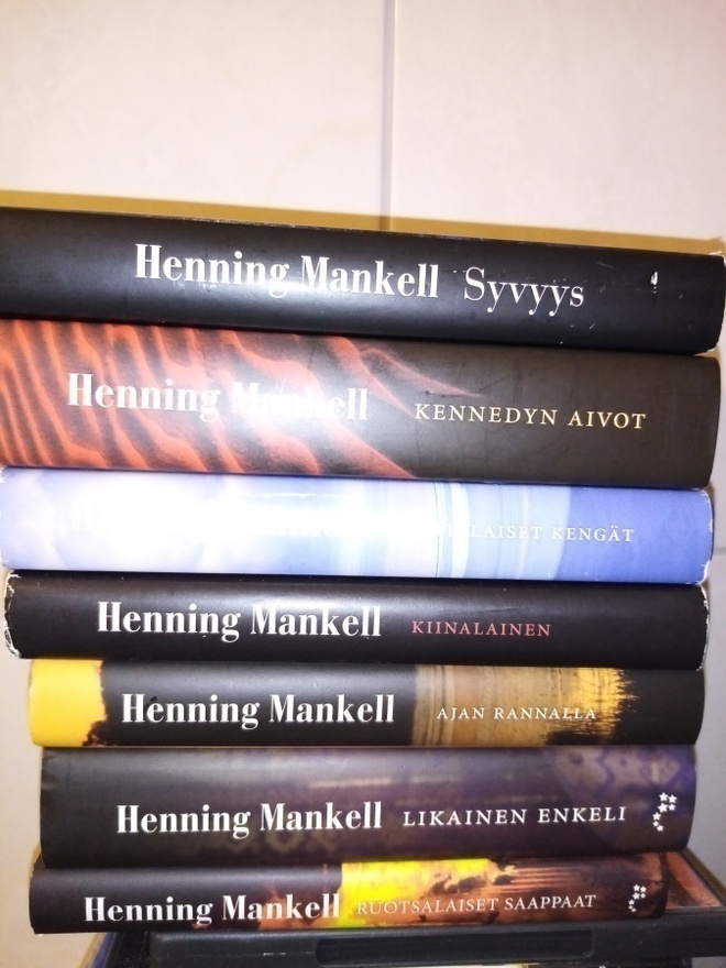 7 KPL HENNING MANKELL KIRJAT PAKETTI