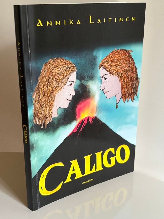 Annika Laitinen: Caligo (tekijän omiste)