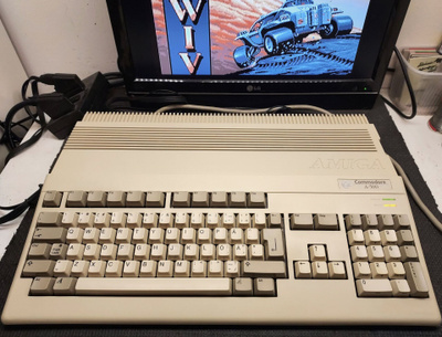 Commodore Amiga 500 lisämuistilla, pelkkä kone