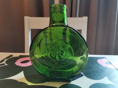 Kumela, "Pirunpullo", vihreä