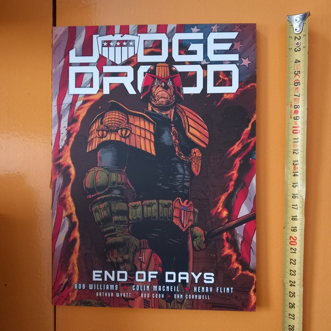 Judge Dredd End of days 2000 AD Albumi
