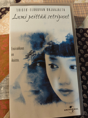 Lumi Peittää Setripuut (VHS)