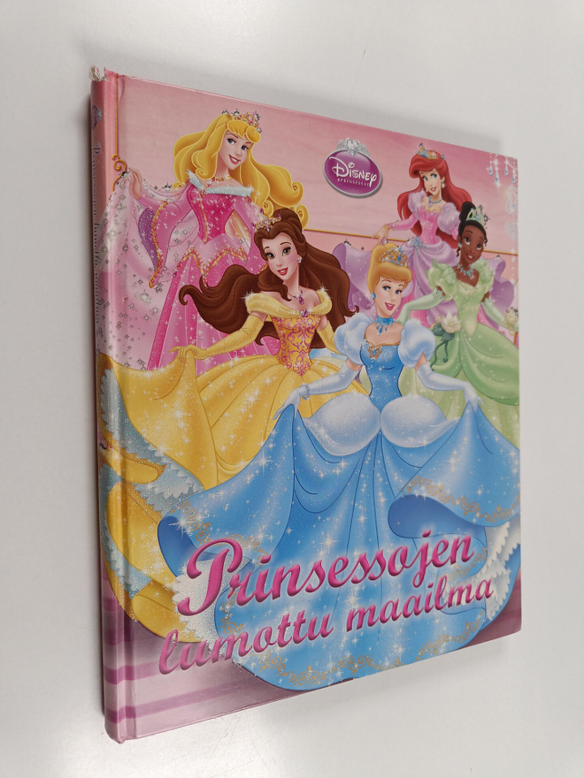 Jo Casey : Prinsessojen lumottu maailma