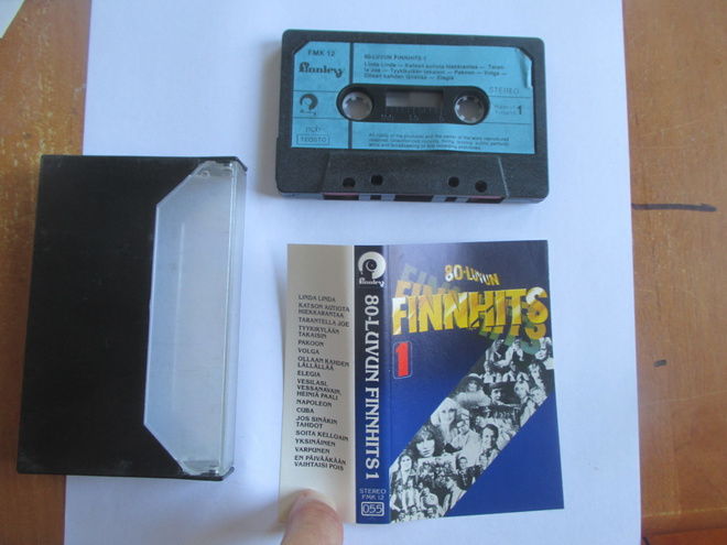 FINNHITS 1 : FMK 12