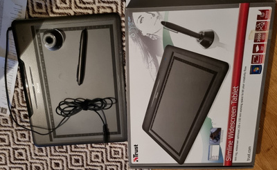 THRUST WIDESCREEN SLIMLINE TABLET