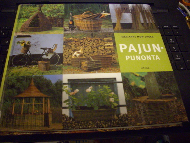 Mortensen : Pajunpunonta  ( 2 p. 2003 ) SIS.Postikulut
