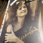 BONNIE RAITT KUVA NIMMARILLA - pikkukuva 1