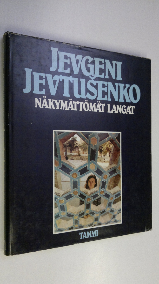 Jevgeni Jevtusenko : Näkymättömät langat
