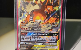 Reshiram & Charizard GX - SM201