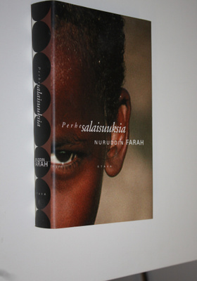 Nuruddin Farah : Perhesalaisuuksia