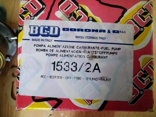 Polttoainepumppu traktoreihin Ford ym. 1533/2A