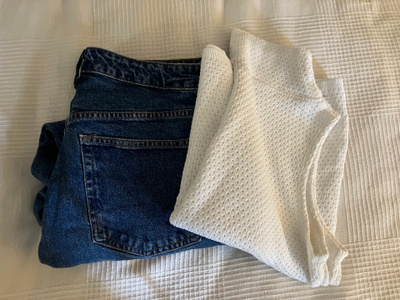 Pieni vaatepaketti 42/ L H&M farkut ja neule Anne Linnonmaa