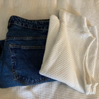 Pieni vaatepaketti 42/ L H&M farkut ja neule Anne Linnonmaa - pikkukuva 1