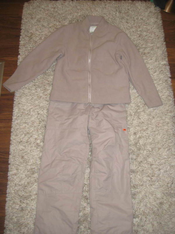 ** fleece takki+ ulkoiluhousut, siistit  k  134 cm**