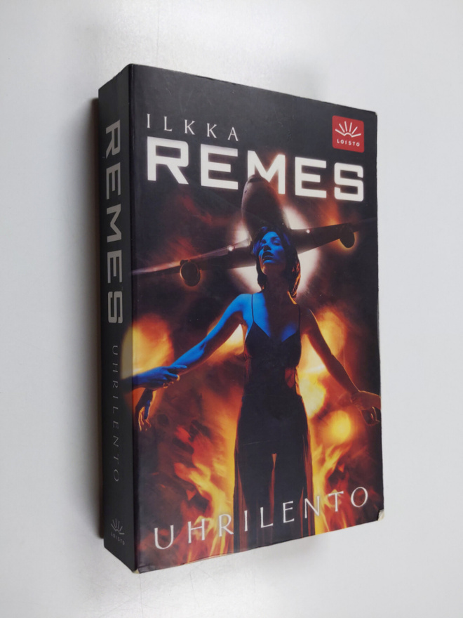 Ilkka Remes : Uhrilento