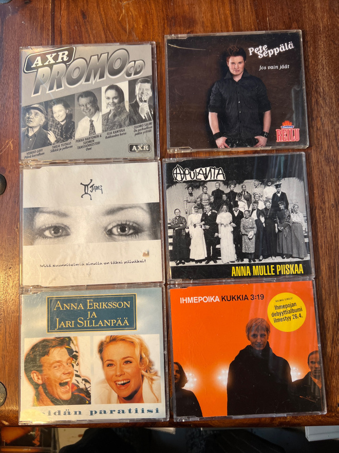 Cds-levyjä 39 kpl. Kotimainen rock, pop ym.
