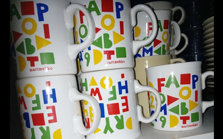 Marimekko mukeja  Hyväkuntoiset