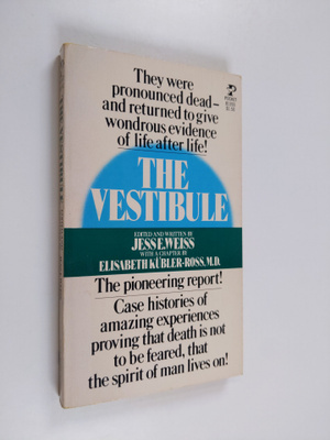 Jess E. Weiss : The Vestibule