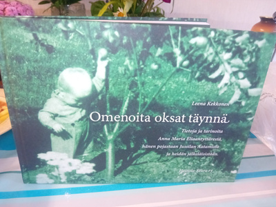 Kekkonen : Omenoita oksat täynnä ( SIS POSTIKULU  )