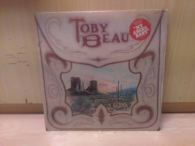 Toby Beau - Toby Beau (suojamuoveissa)