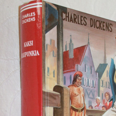 Charles Dickens - Kaksi kaupunkia
