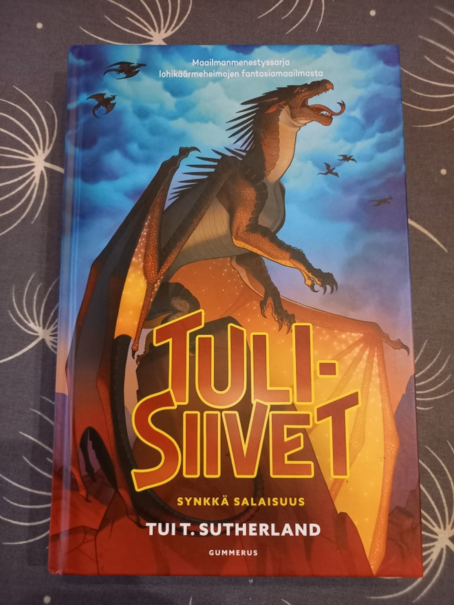 Tui T. Sutherland: Tulisiivet 4: Synkkä salaisuus