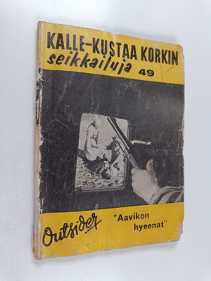 Outsider : Aavikon hyeenat