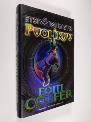 Eoin Colfer : Etsivätoimisto Puolikuu