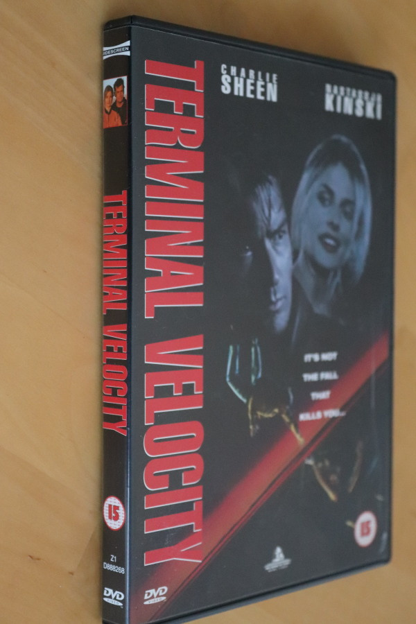 DVD Terminal Velocity Vapaapudotus ( Sheen Kinski )