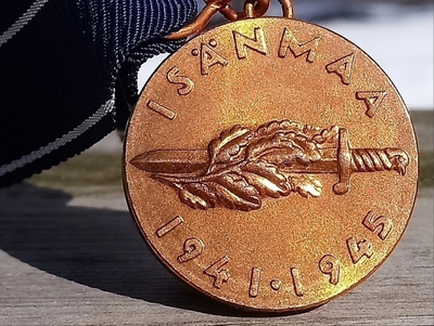 Jatkosodan muistomitali - Commemorative medal. Suunnitellut