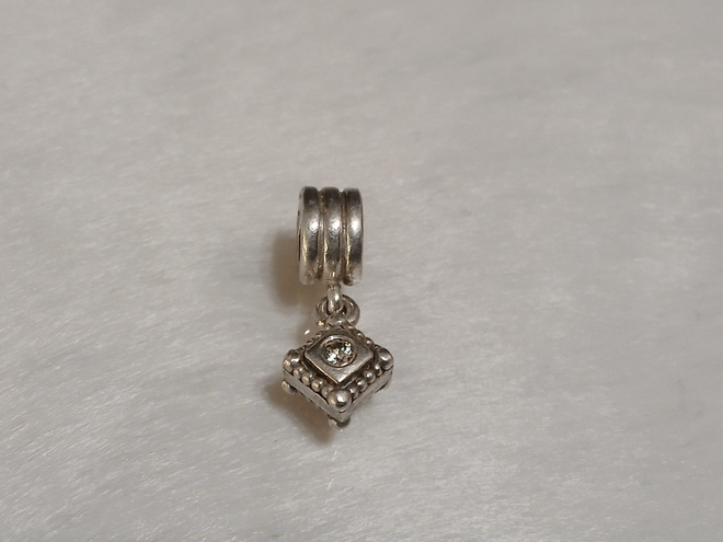 Hopea Pandora hela Retired Pandora Charm with CZ in Sterling