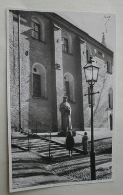 Turku, Tuomiokirkko ja Agricolan patsas, valokuvapk, p. 1958
