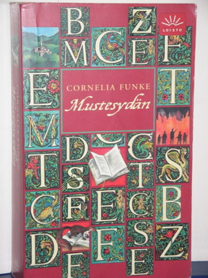 Cornelia Funke : Mustesydän