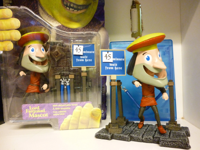 SHREK SERIES 1 LORD FARQUAAD MASCOT	(15 495)	mcfarlane	FIGUU