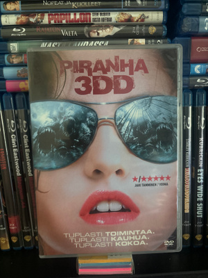 Piranha 3DD (2012)