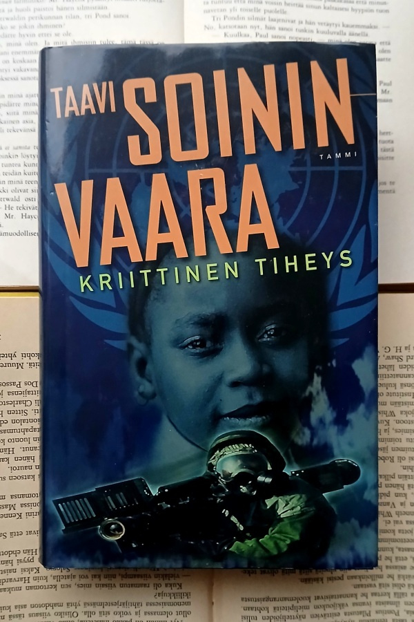 Taavi Soininvaara - Kriittinen tiheys (sid.)