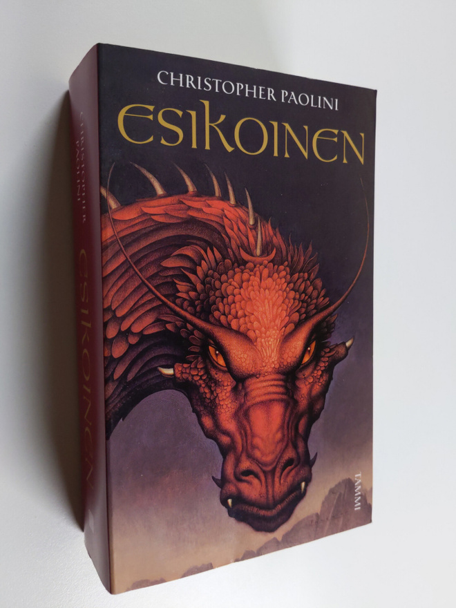 Christopher Paolini : Esikoinen